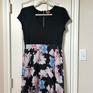 Vince Camuto Black Top Flowy Floral Dress Size Medium